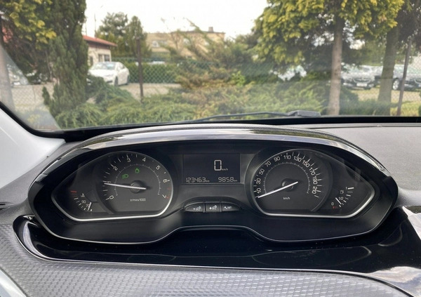 Peugeot 208 cena 35900 przebieg: 123000, rok produkcji 2017 z Dobczyce małe 562